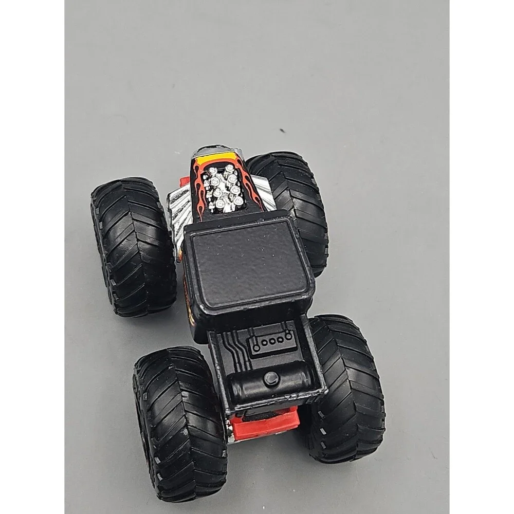 Hot Wheels Monster Jam Truck 1:64 Bone Shaker Diecast Flame Black Red